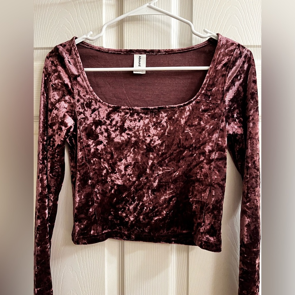 ABOUND~CRUSHED VELVET CROP TOP~SM - Picture 2 of 14